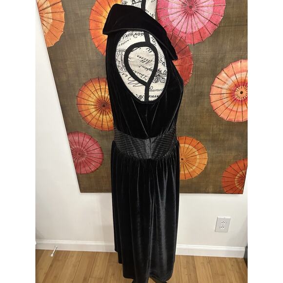 Elisabeth Hasselback For Dialogue Velvet Dress Formal Chic Minimalist Timeless S - Picture 2 of 6
